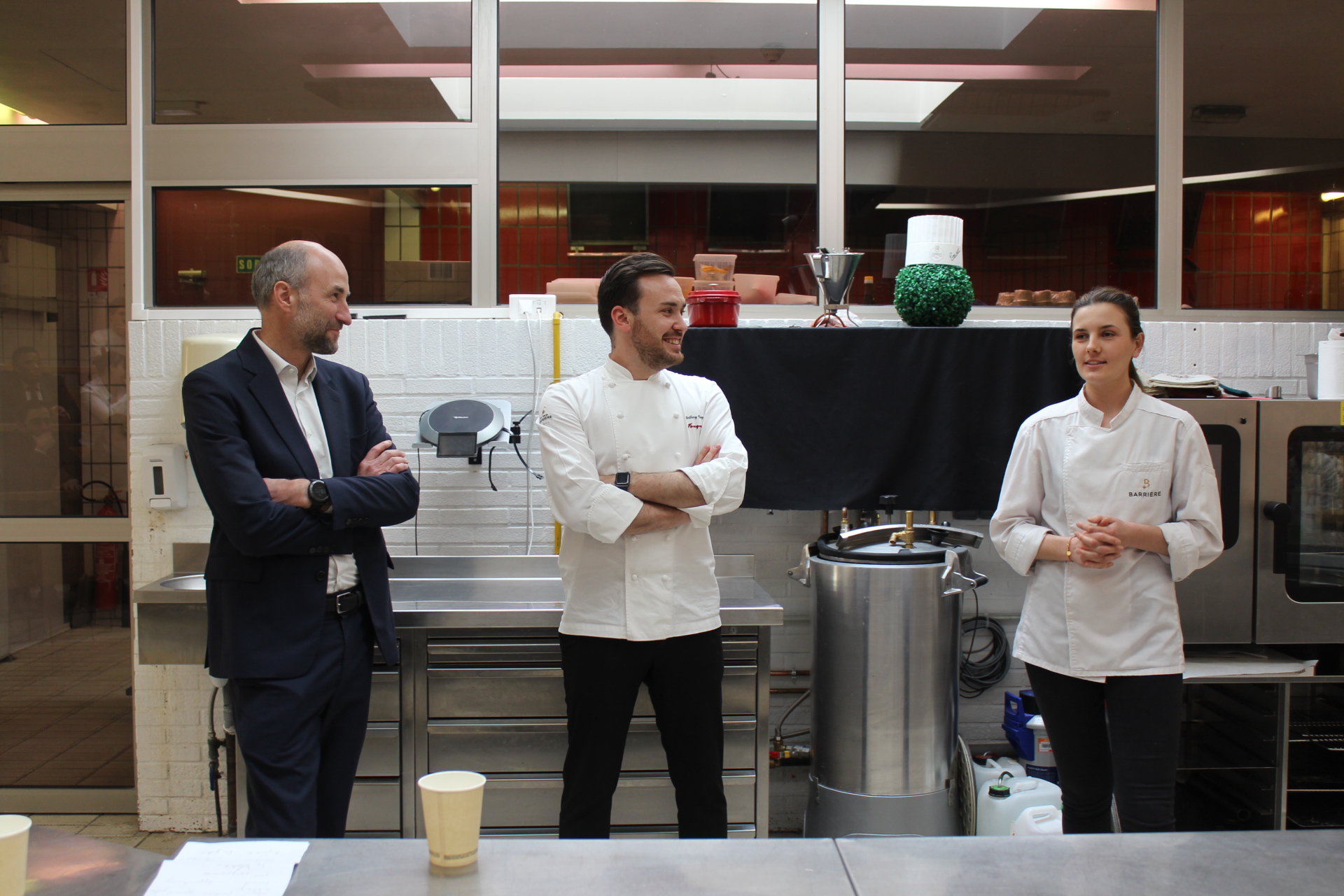 LE CHEF PATISSIER DU FOUQUET’S ANTHONY COQUEREAU EVOQUE L’IMPORTANCE DE LA PATISSERIE DE RESTAURANT