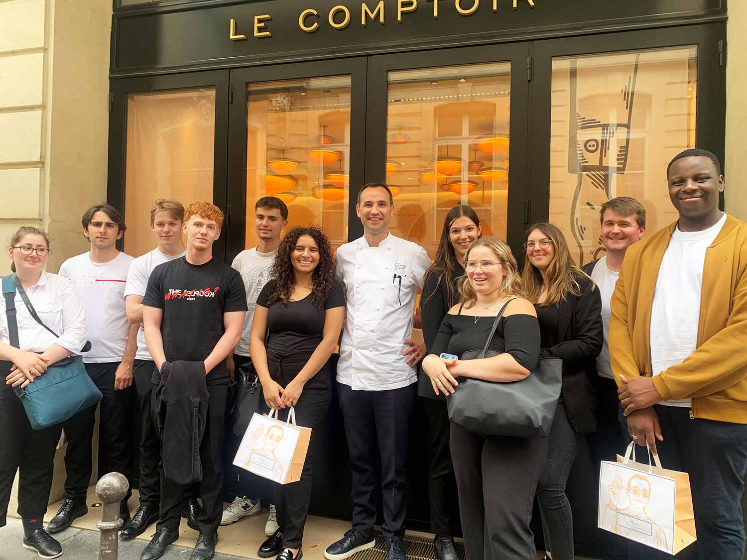 LA PROMO 1ERE ANNEE BTM2 A LA DECOUVERTE DE LA HAUTE PATISSERIE PARISIENNE