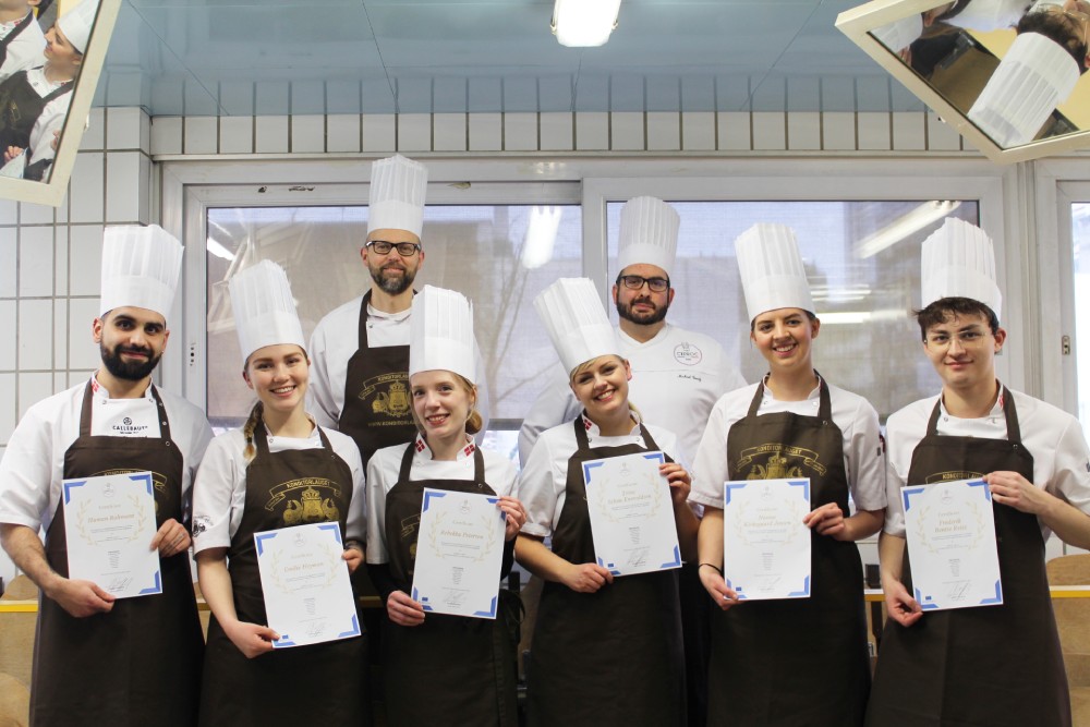 DES APPRENTIS DE L’ECOLE DANOISE ZBC A LA DECOUVERTE DE LA PATISSERIE FRANÇAISE AU CEPROC