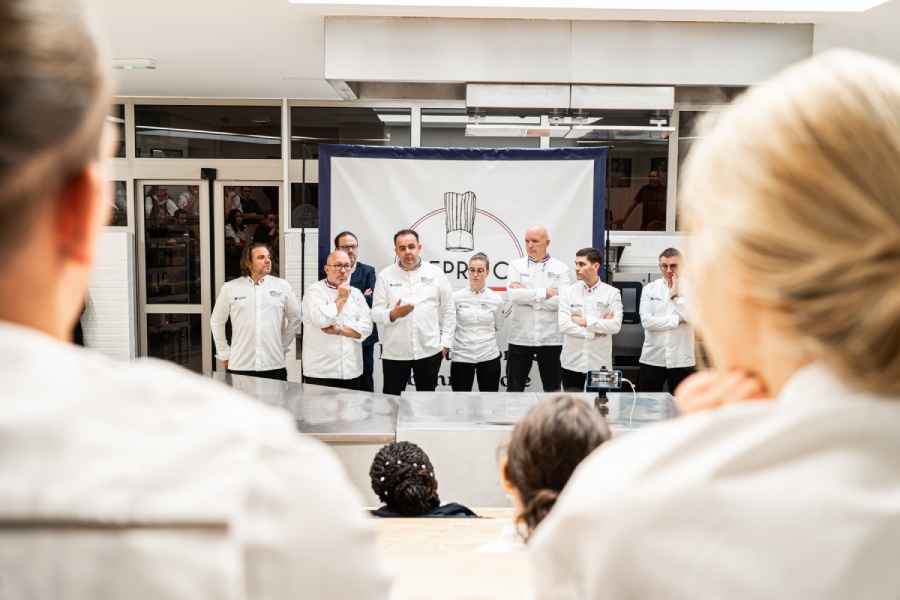 LA TEAM FRANCE DU BOCUSE D’OR A LA RENCONTRE DES APPRENANTS DU CEPROC