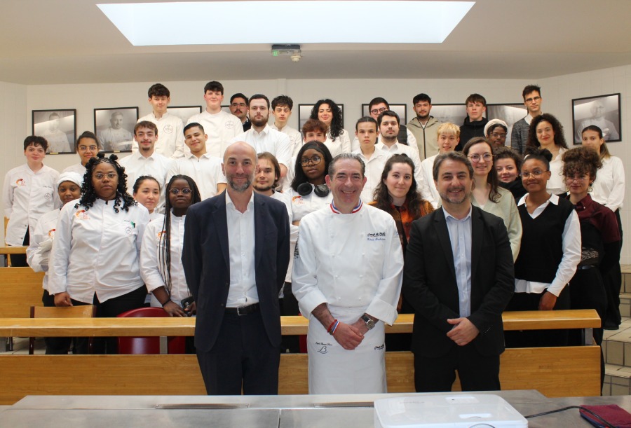LE MOF FABRICE PROCHASSON A LA RENCONTRE DES APPRENTIS DU CEPROC