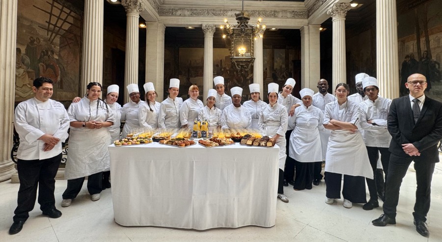 LES APPRENTIS DU CEPROC METTENT A L’HONNEUR LA PATISSERIE A LA SORBONNE