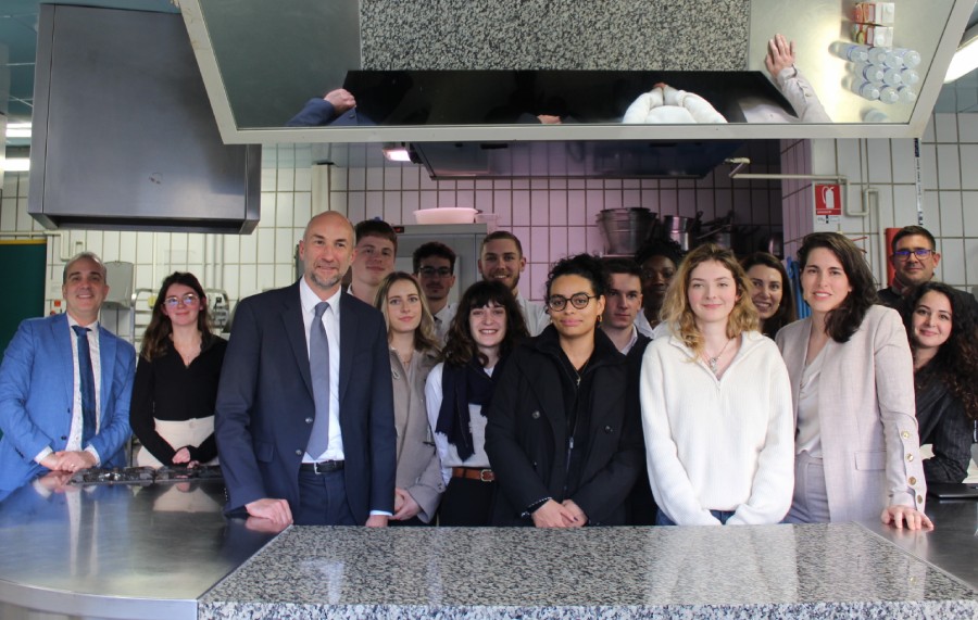 LE REVE AMERICAIN AUX PORTES DU CEPROC