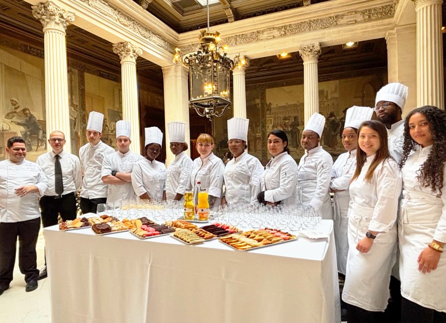 Les apprentis pâtissiers du CEPROC font sensation à la Sorbonne 
